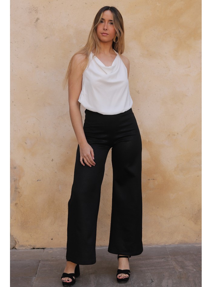 Pantalón negro largo pata ancha de punto
