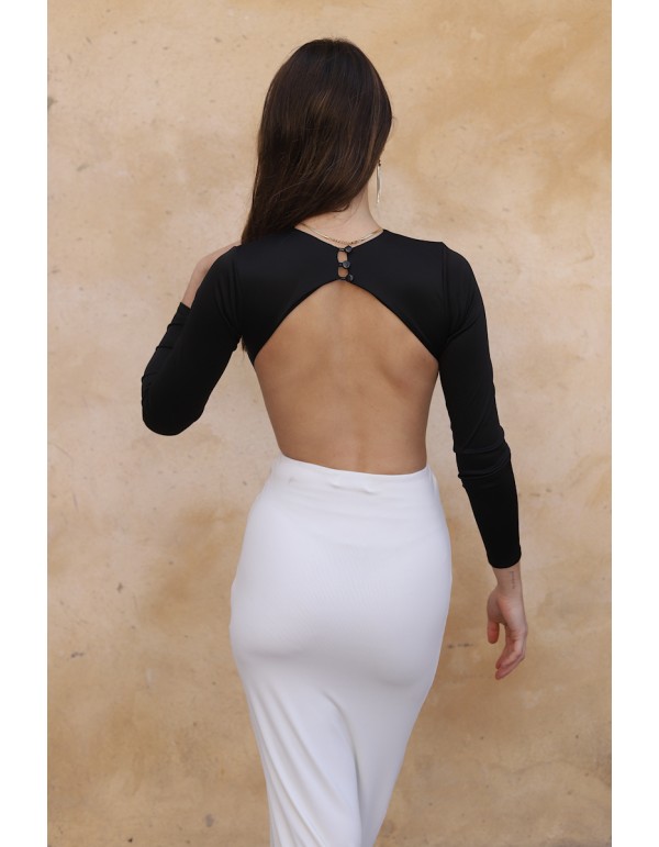 Longue robe d'invité noire et blanche à dos ouvert 2