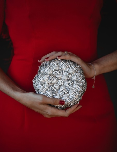 Jewel clutch in the shape of a flower with crystals - Perfect Guest