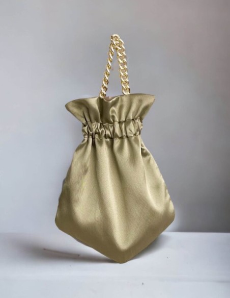 Smooth party bag with short braided golden chain