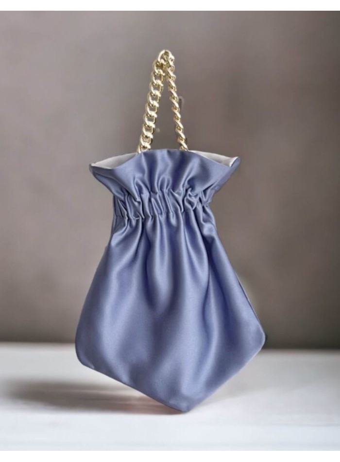 Smooth party bag with short braided golden chain