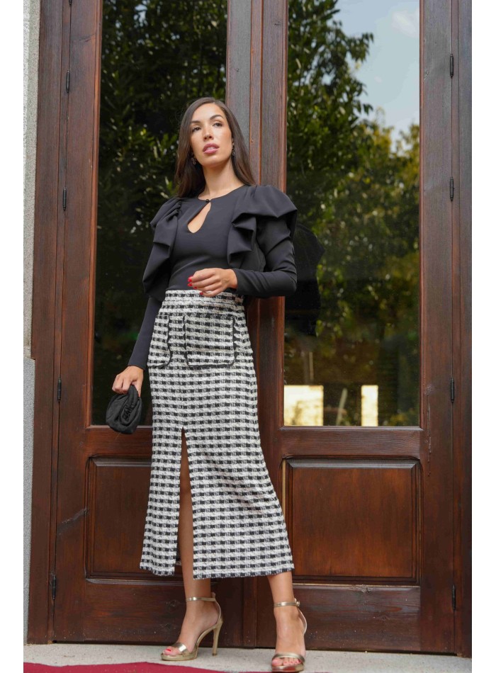 Jupe midi Chanel noire et écrue avec fente et...