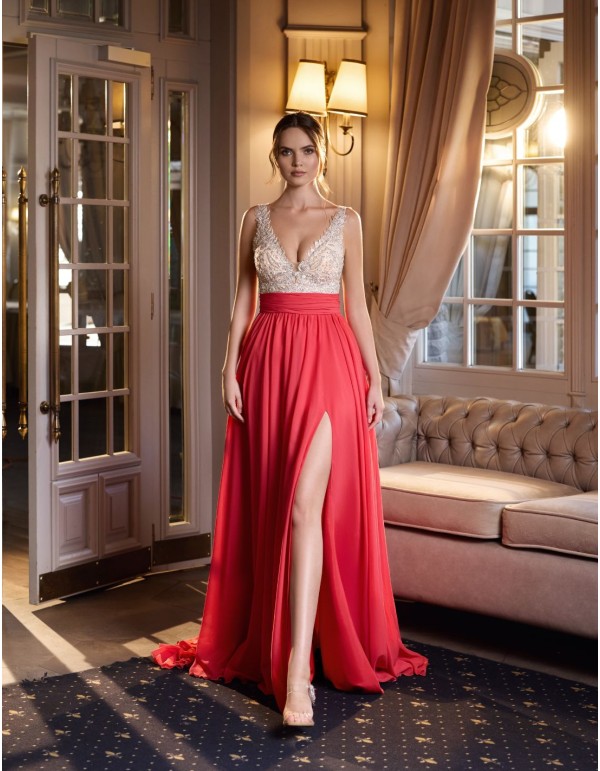 Vestido de fiesta largo con falda de gasa y corpiño bordado 2