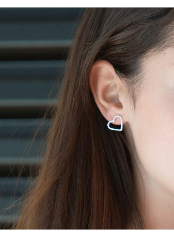 Heart-shaped earrings in silver