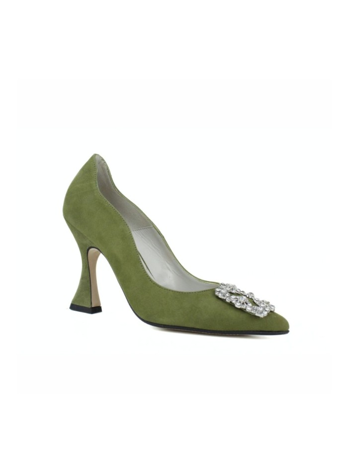 Suede heeled shoes with shiny brooch