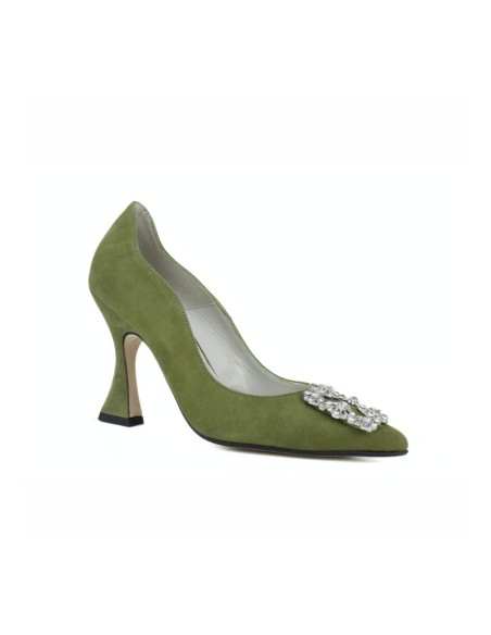 Suede heeled shoes with shiny brooch