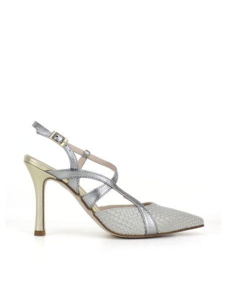 Zapato de tacón fino en ante gris con tiras plateadas cruzadas