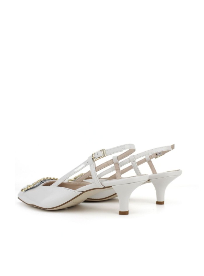 Chaussure blanche à talon avec détails en strass