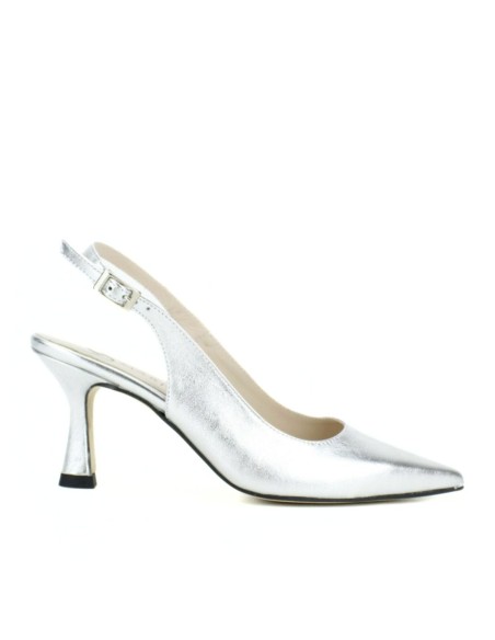 Heeled heeled shoes with silver metallic finish
