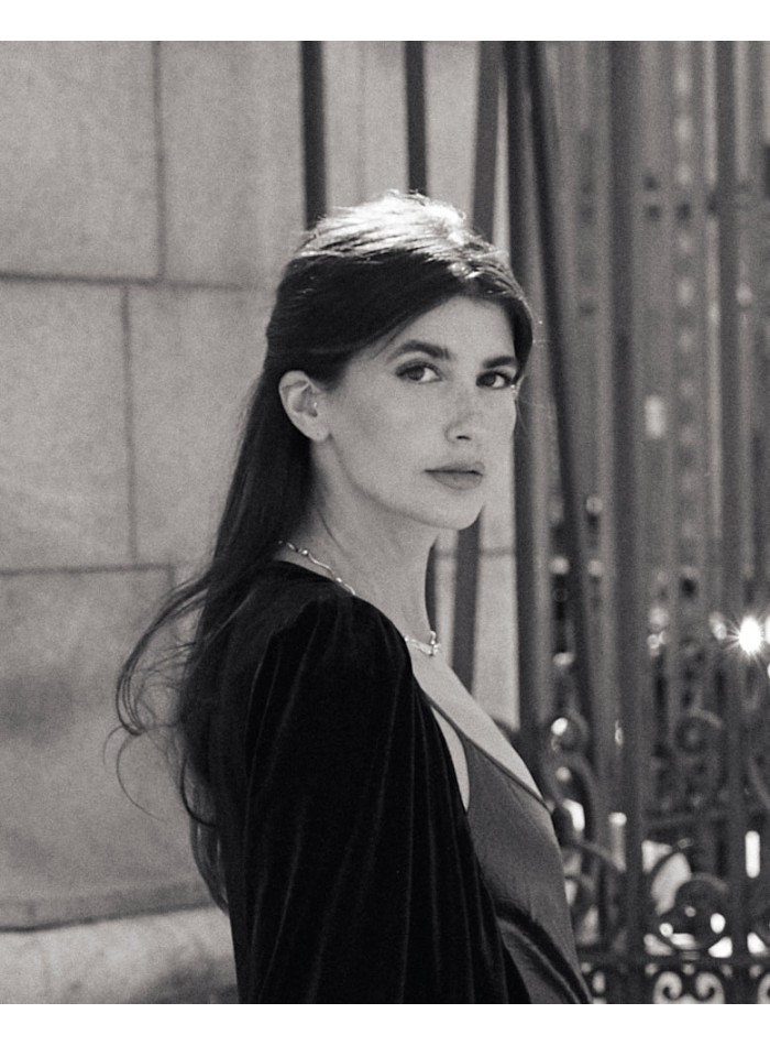 Manteau midi en velours noir avec encolure croisée