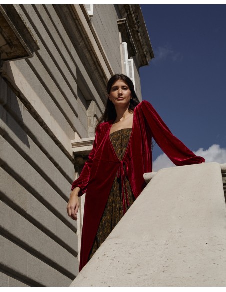 Manteau midi en velours marron avec encolure croisée