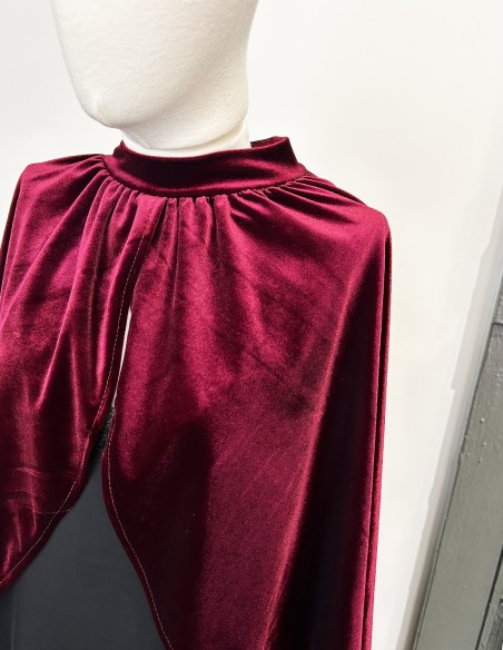 Velvet party cape with slit burgundy
