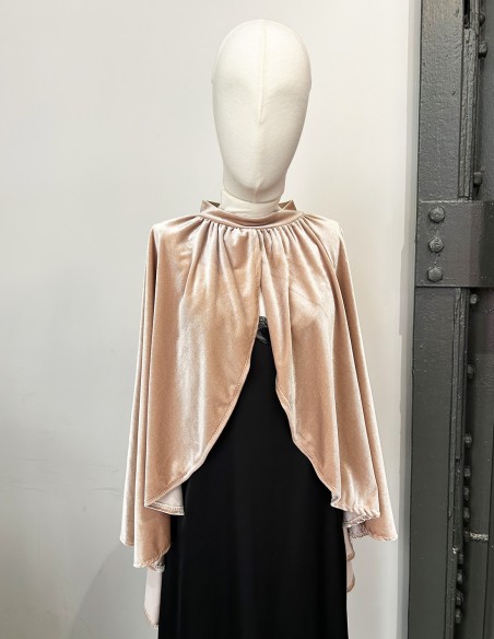 Velvet party cape with slit for guests