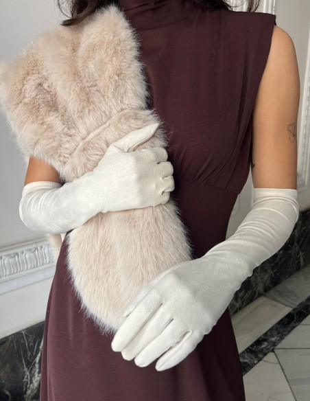 Longs gants en daim pour les invités
