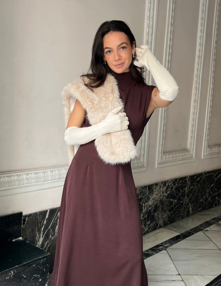Longs gants en daim pour les invités