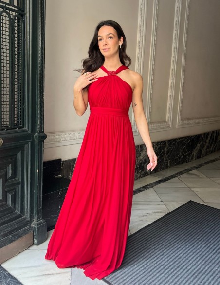 Robe de soirée longue avec encolure licou et détails en strass