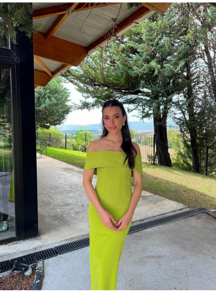 Robe de soirée longue avec encolure bardot et...