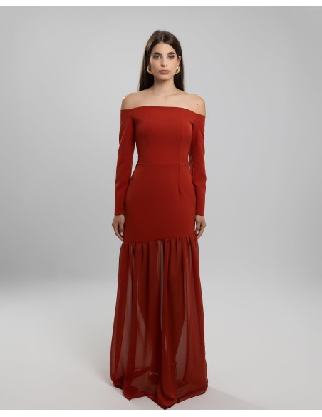 Robe longue en carreaux avec encolure bardot et jupe à volants en mousseline de soie