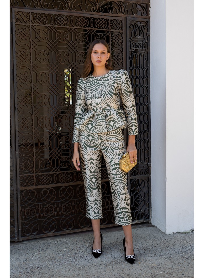 Pantalón recto estampado verde oliva y beige