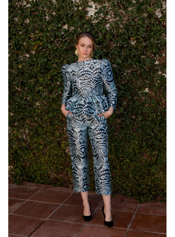 Blusa de fiesta con volante peplum estampado azul