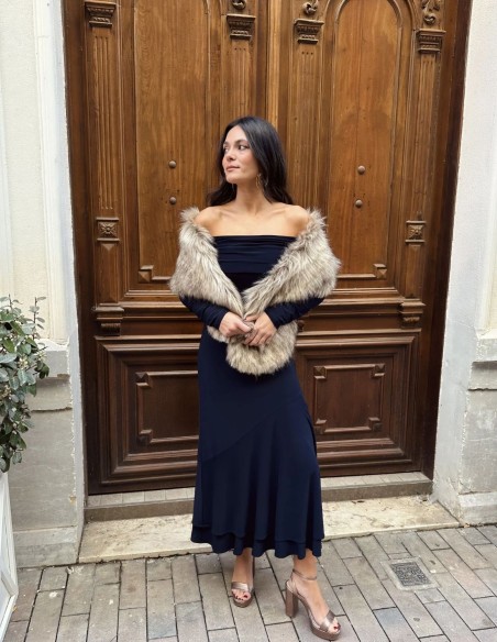 Vestido de fiesta midi con escote barco y falda asimétrica