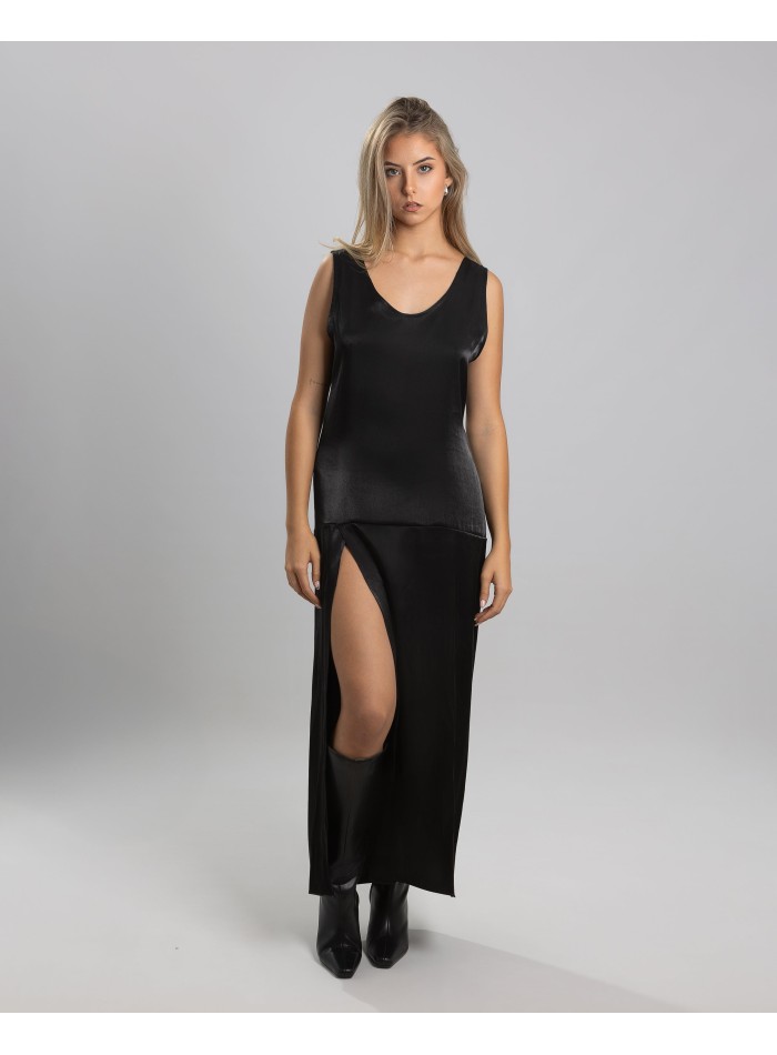 Robe midi en satin avec encolure et fente maxi