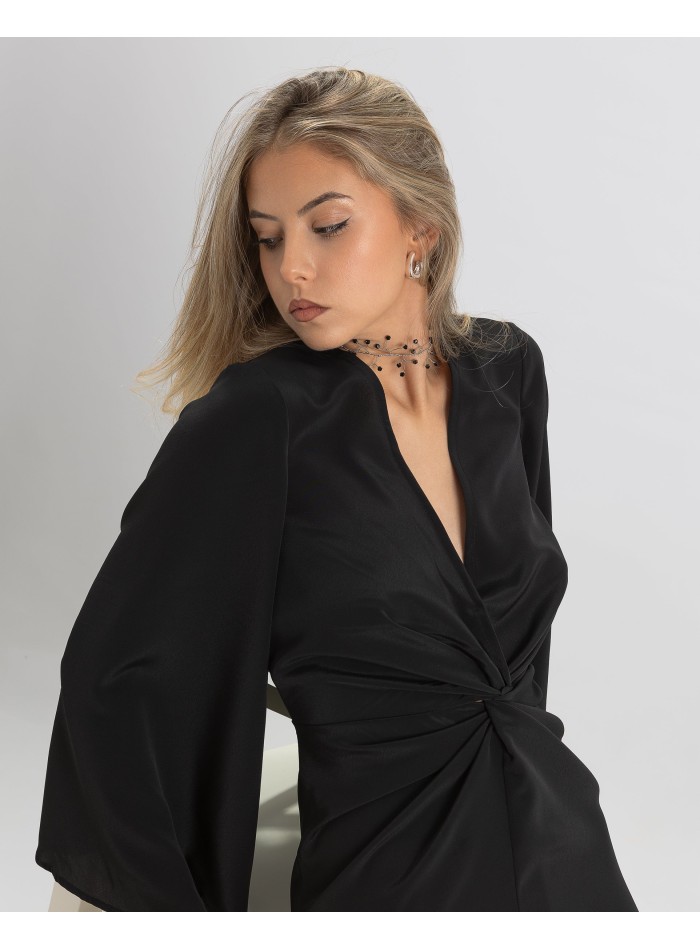 Robe avec coupe mini et manches évasées