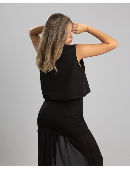 Top de fiesta color negro con cierre lazo