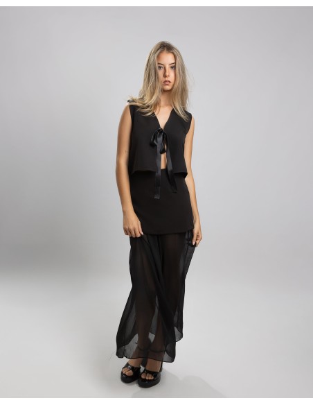 Mini skirt combined with chiffon in black color