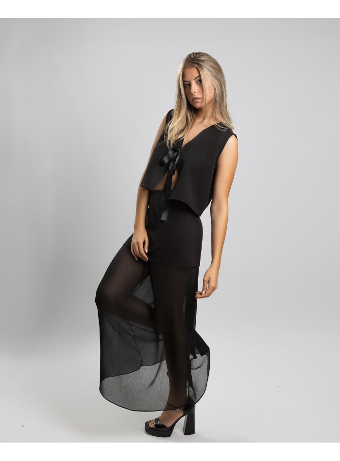 Mini skirt combined with chiffon in black color