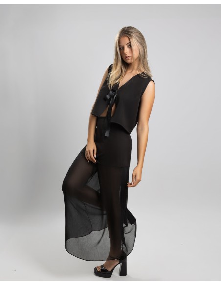 Mini skirt combined with chiffon in black color