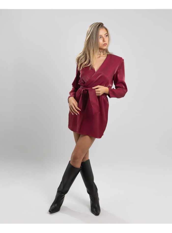 Vestido de fiesta mini con frunce delantero