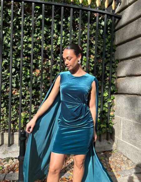 Short party dress with velvet cape sleeves