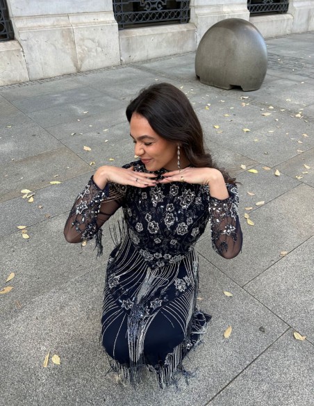 Long dress with rhinestones and bangs in silver for guest