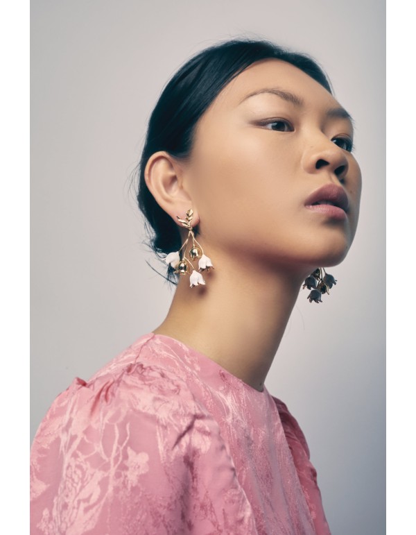 Pendientes con Forma de Lirios del Valle en Color Blanco 2