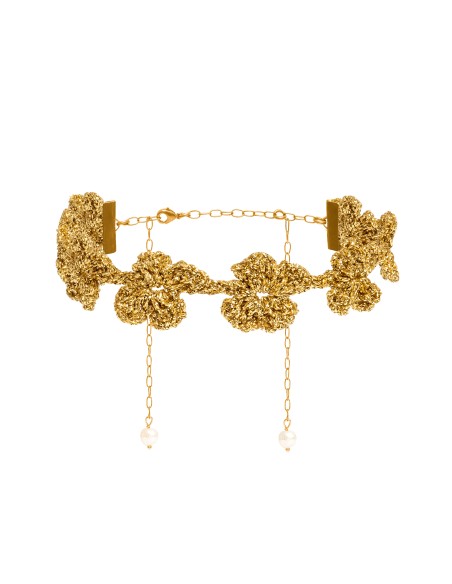 Golden flower-shaped choker with pearl finish