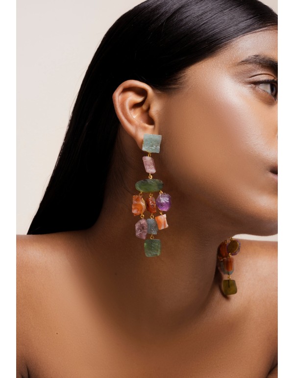 Longues boucles d'oreilles avec strass de couleur