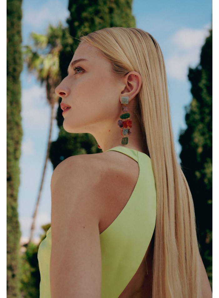 pendientes largos con pedreria