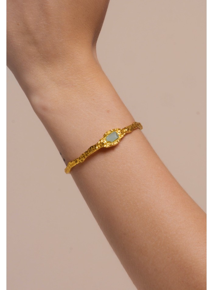 Brazalete dorado con aguamarina para mujer