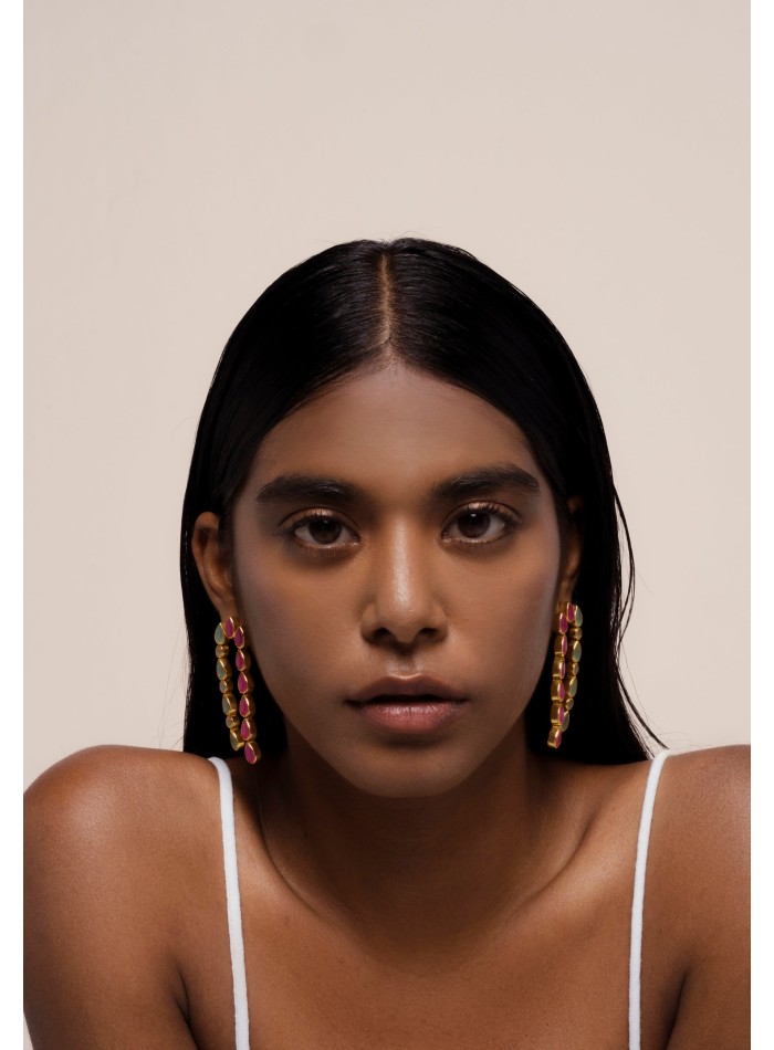 Long earrings with garnet and aquamarine...