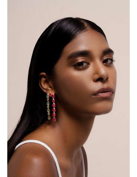Longues boucles d'oreilles avec grenat et aigue-marine