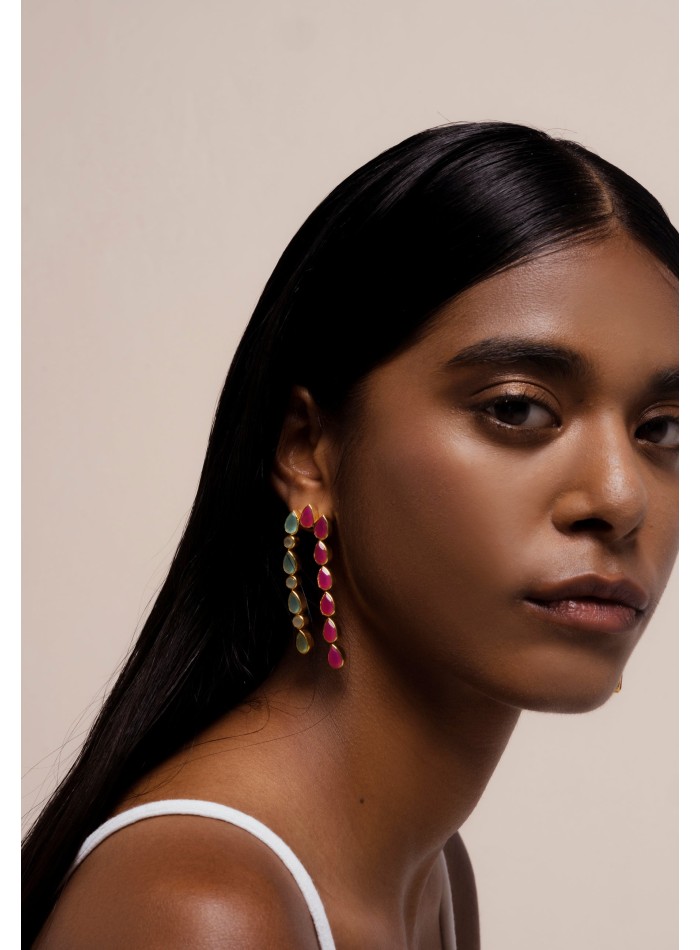 Long earrings with garnet and aquamarine...