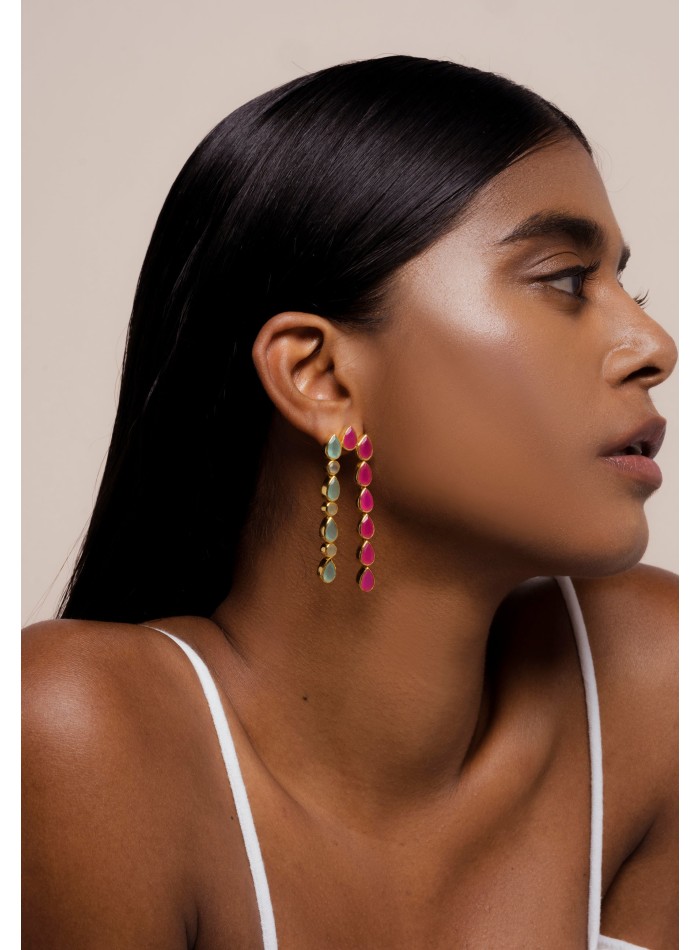 Long earrings with garnet and aquamarine...