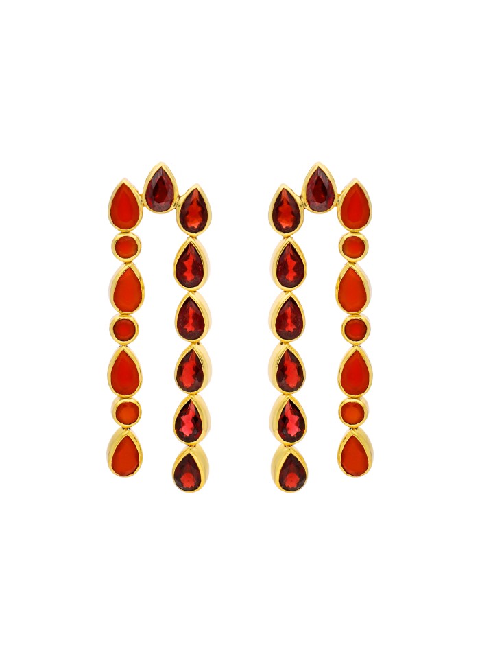 Longues boucles d'oreilles avec strass grenat