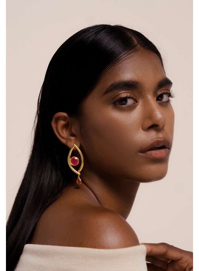 Gold earrings orange eye shape with stone