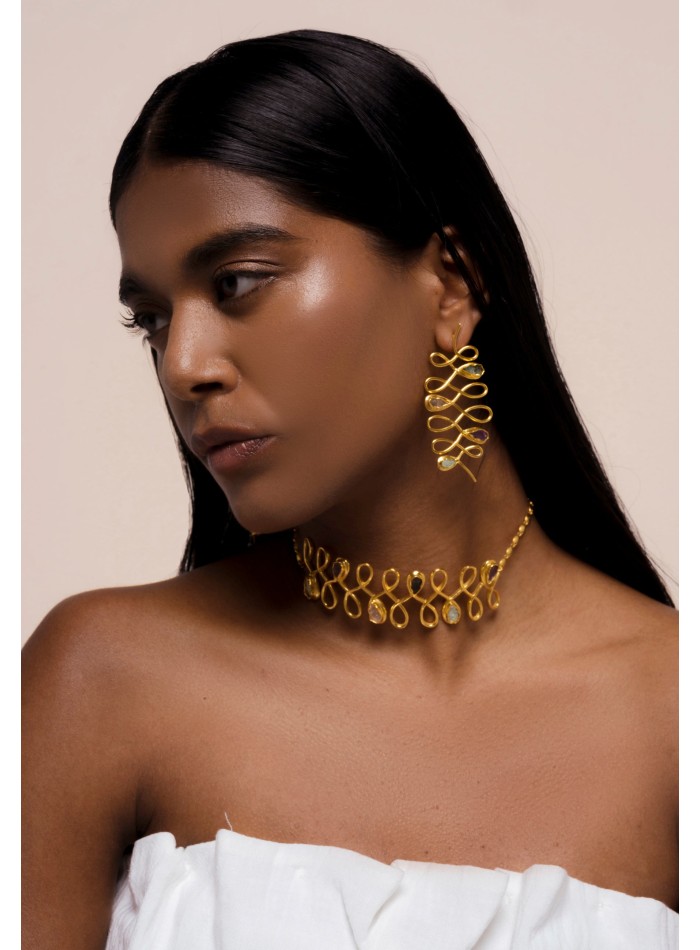 Choker Dorado con Piedras Semipreciosas – Unalome