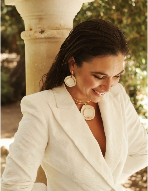 Gargantilla rígida con colgante de cerámica 2