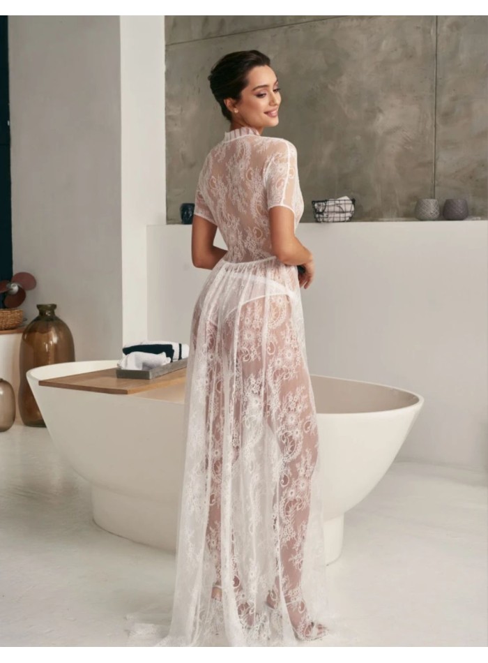 Robe de mariée en dentelle ivoire et ceinture...