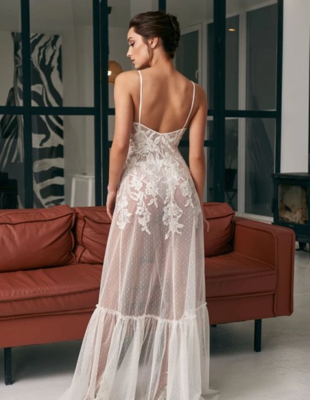 Lingerie wedding dress in lace with shoulder straps
