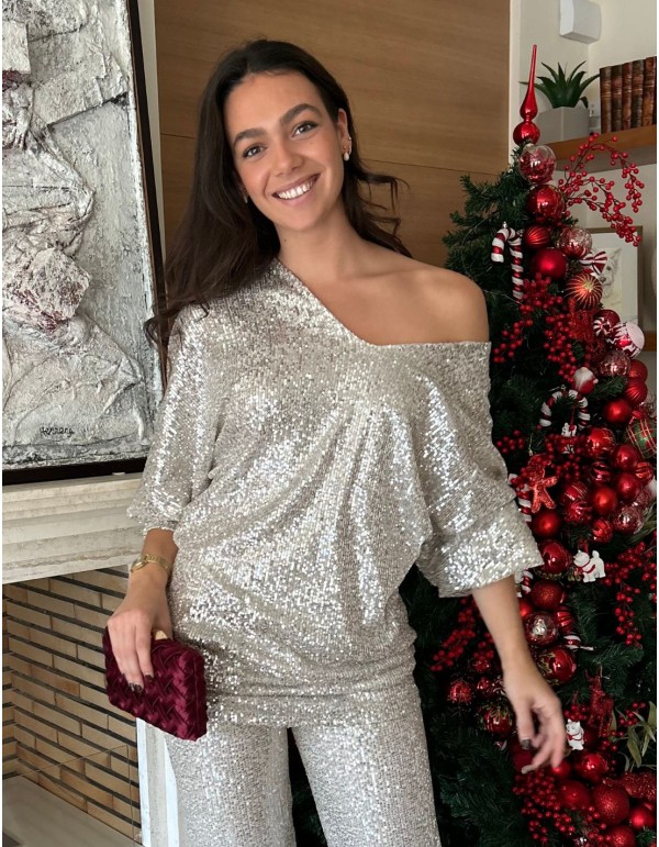 Longue blouse de fête avec paillettes